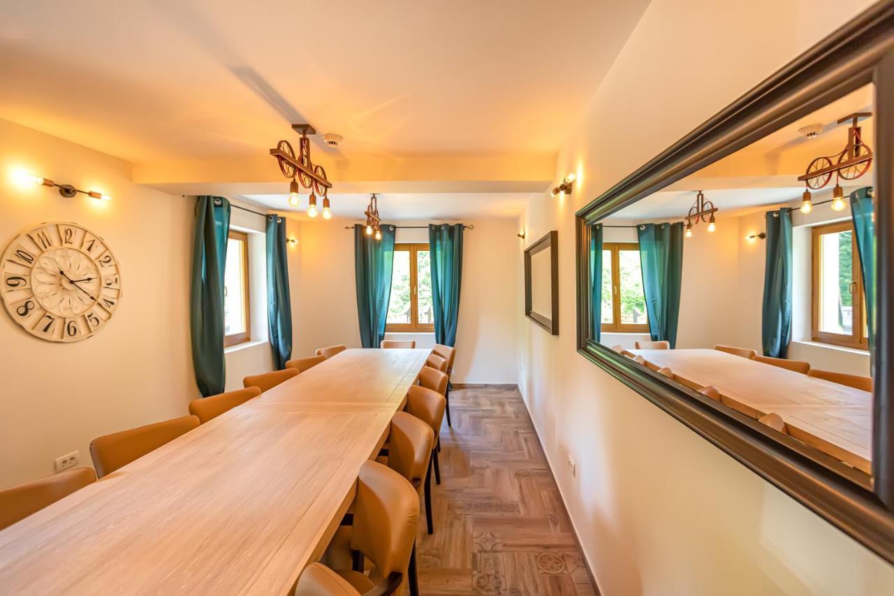 Chiba Chalet Timisu de Jos Bagian luar foto